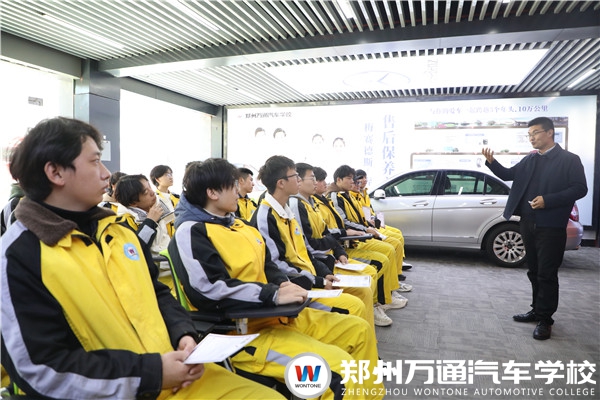 校園專(zhuān)場(chǎng)招聘會(huì)，優(yōu)質(zhì)崗位任你選！