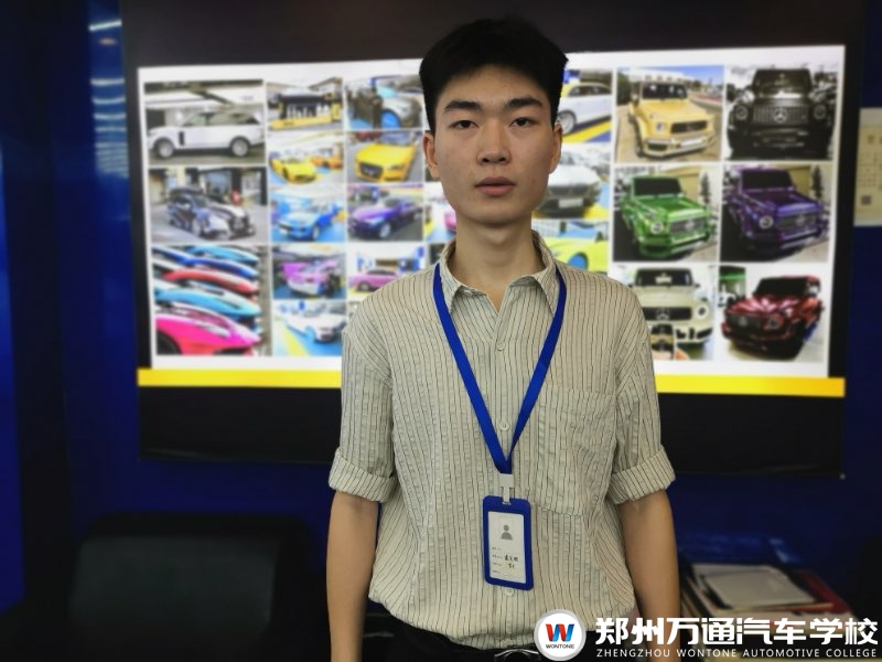 優(yōu)秀畢業(yè)學子|何家輝：不懈努力，就業(yè)之路上綻放光彩