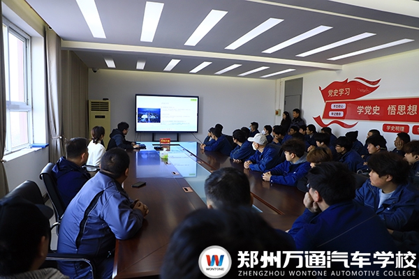 校企合作譜新篇，技能成才贏未來