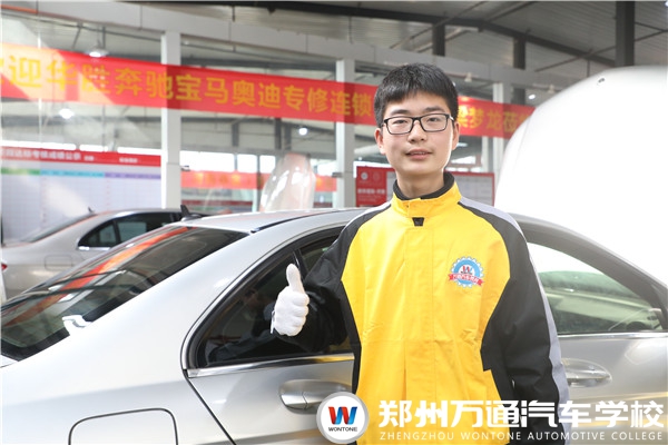 新生故事|何家輝：興趣所在，對汽車技術(shù)充滿熱愛!