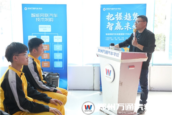 企業(yè)大咖進(jìn)校園，傳授順利創(chuàng)業(yè)秘籍!