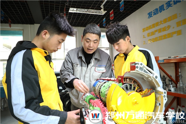 2021中考擇校必讀!贏在職業(yè)技能起跑線，速提前報名