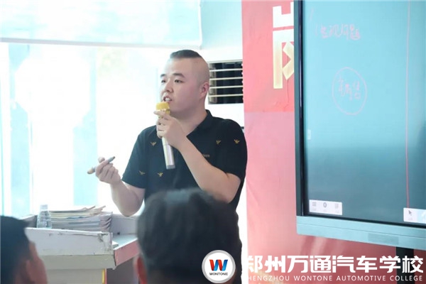 技術(shù)總監(jiān)進(jìn)校園，教授實(shí)戰(zhàn)銷(xiāo)售技能