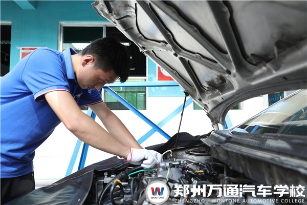 中考成績不理想，選擇報(bào)讀職業(yè)院校，你的未來同樣精彩!