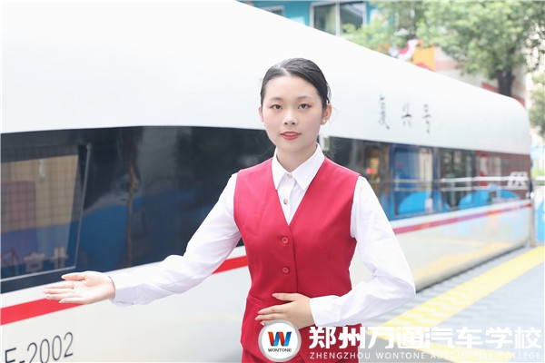 新生故事|陳麗冰：正式報(bào)到!城軌小姐姐隊(duì)伍再添一員!