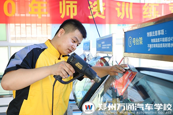 汽車美容，讓創(chuàng)業(yè)者實(shí)現(xiàn)逆風(fēng)翻盤(pán)