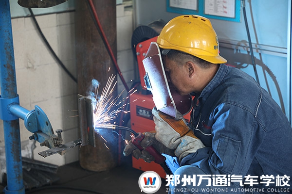 熱門(mén)!全國(guó)100個(gè)短缺職業(yè)排行榜發(fā)布!焊工位列第11位!