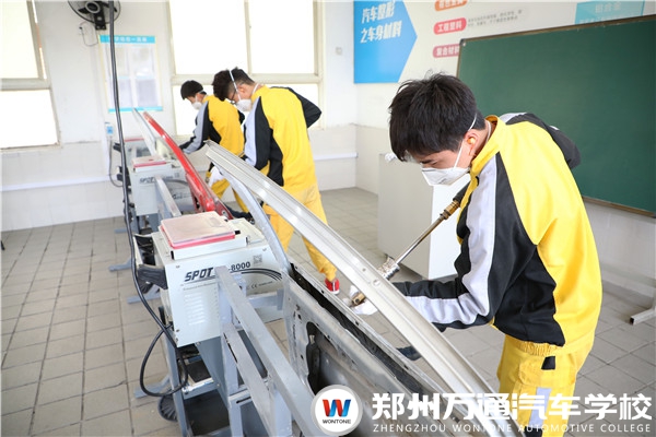 汽修=修車? NO, NO, NO!!汽修專業(yè)就業(yè)方向大揭秘!