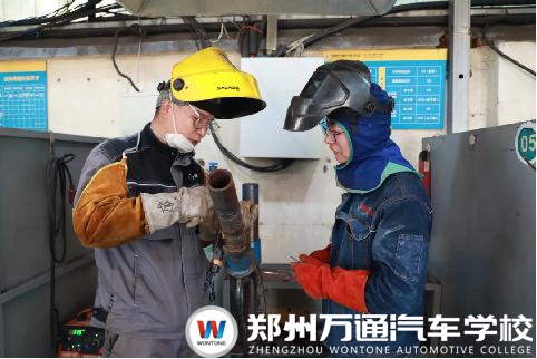 萬通匠師系列丨一起走近“網(wǎng)紅老師”張小牛