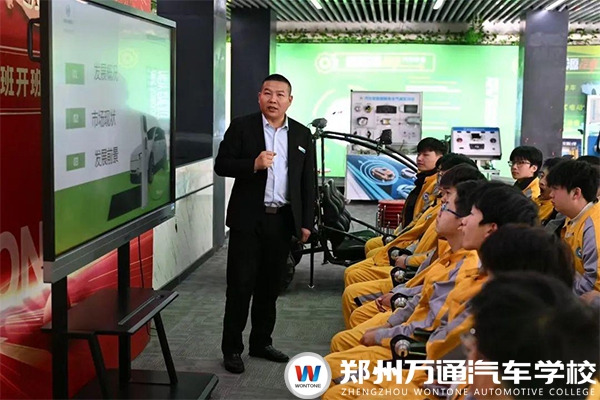 校企共建|企業(yè)總監(jiān)進(jìn)校園助力學(xué)子學(xué)習(xí)發(fā)展