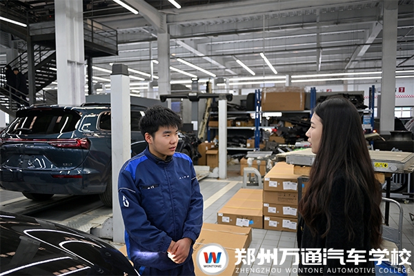 回訪優(yōu)秀學(xué)子，深化校企合作新篇章