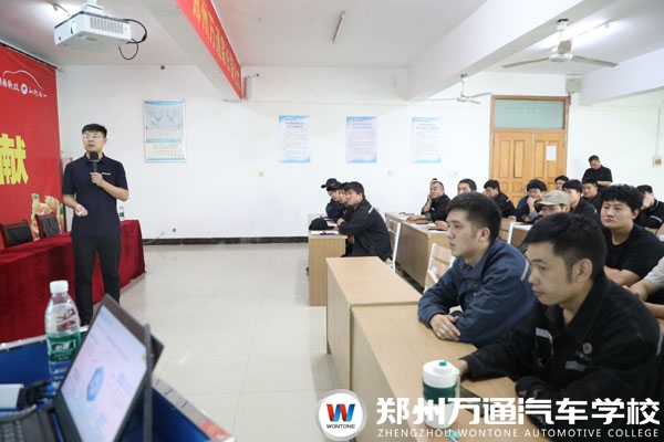 焊接技能人才的新機(jī)遇！安徽中聯(lián)重科來鄭州萬通定向招聘焊接學(xué)員