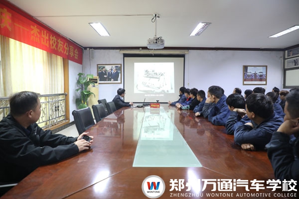 精準對接崗位需求：中聯(lián)重科赴校招聘會賦能學子職業(yè)成長