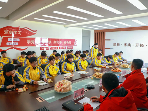 &ldquo;爸爸媽媽，我在萬通挺好的！&rdquo; | 第一次遠(yuǎn)行，請別擔(dān)心，我們在悄悄長大