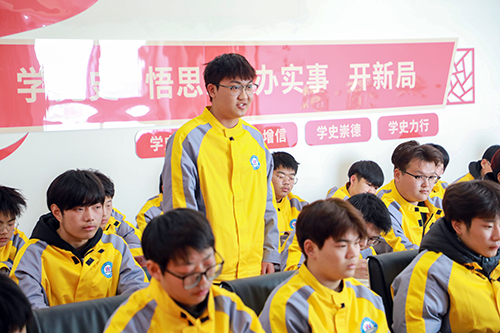 &ldquo;爸爸媽媽，我在萬通挺好的！&rdquo; | 第一次遠(yuǎn)行，請別擔(dān)心，我們在悄悄長大