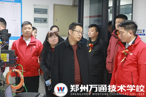 春風聚才融產教 職引萬通向未來 | 2026年&ldquo;春風行動&rdquo;暨鄭州萬通大型人才雙選會圓滿舉行！