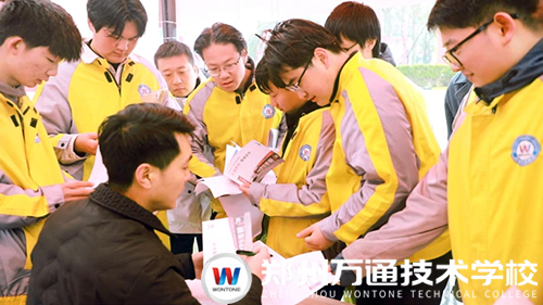 春風聚才融產教 職引萬通向未來 | 2026年&ldquo;春風行動&rdquo;暨鄭州萬通大型人才雙選會圓滿舉行！