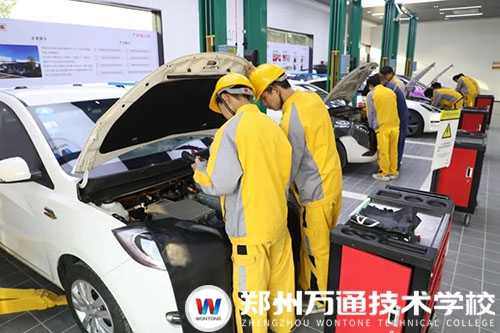 與時代同行，以技術立身 | 聚焦2026全國兩會：如何定義新能源汽車行業(yè)未來發(fā)展？