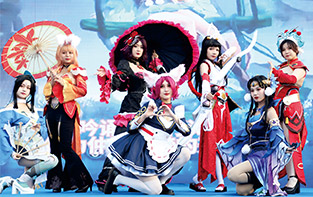 鄭州汽修學(xué)校_coser動(dòng)漫熱舞