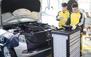 鄭州汽修培訓(xùn)學(xué)校_奔馳豪華車(chē)故障檢測(cè)