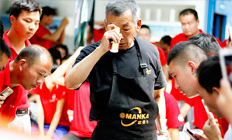 香港歐曼卡技術總監(jiān)來校授課