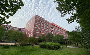 鄭州萬通汽車學校_校園環(huán)境-生機盎然