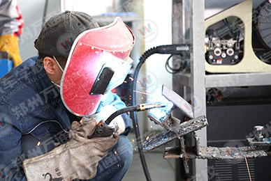 CO2焊橫角焊實訓-汽車電焊培訓學校